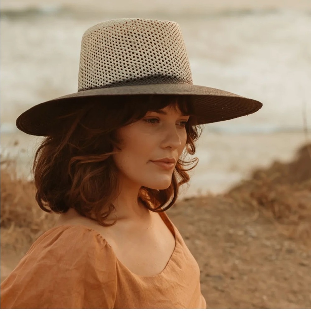 NEW Freya Eclipse Charcoal Dip Dyed Hand Woven Straw Wide Brim Hat - Picture 1 of 12